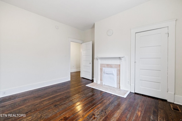 112 E Inskip Dr, Knoxville, TN 37912 - unfurnished living room with wood-type flooring and baseboards