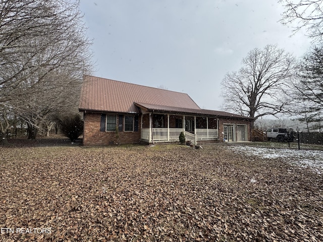 view of front of house featuring a porch