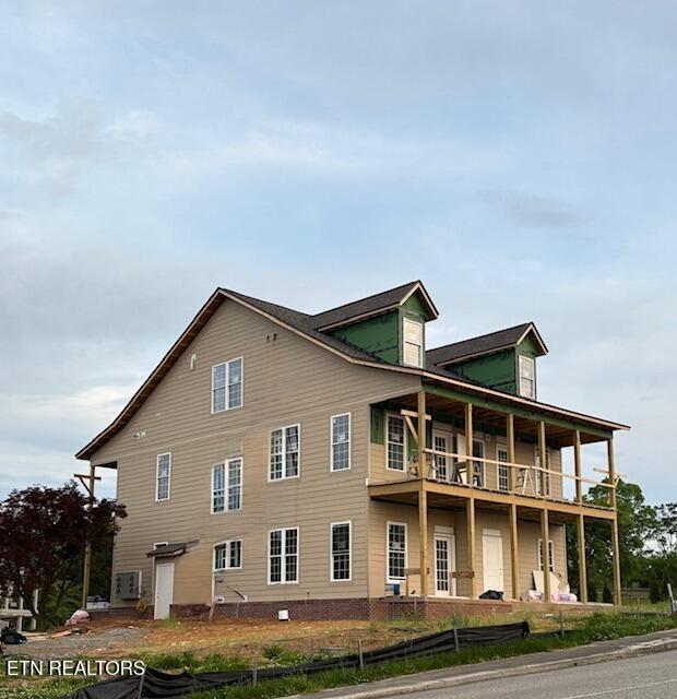 view of home's exterior