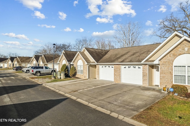 view of front facade featuring a garage