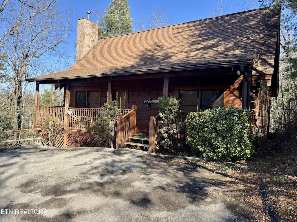 view of front of house with covered porch