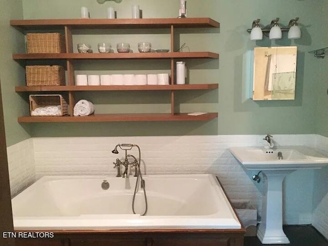 bathroom featuring a bathtub