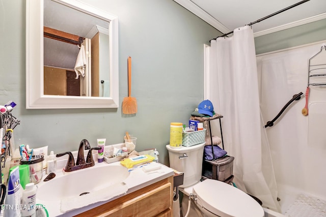 bathroom with vanity, a shower with curtain, ornamental molding, and toilet