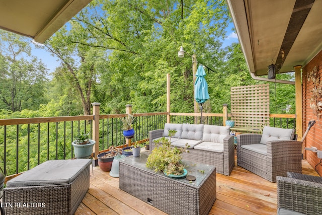 3516 Bluff Point Dr, Knoxville, TN 37920 - wooden terrace with an outdoor hangout area