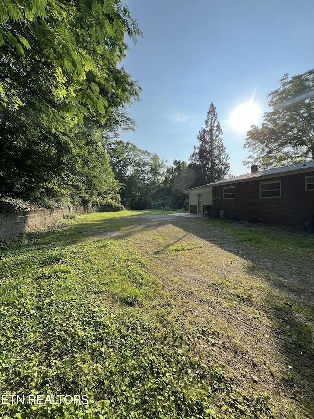 111 Old Evacuation Ln, Oliver Springs, TN 37840 - view of yard