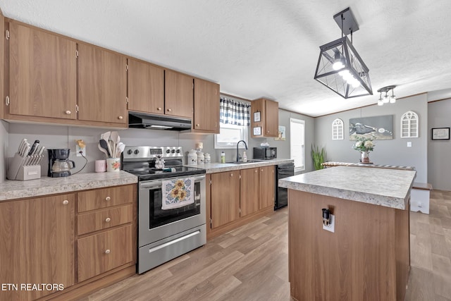 kitchen with sink, light hardwood / wood-style flooring, a center island, decorative light fixtures, and stainless steel electric stove