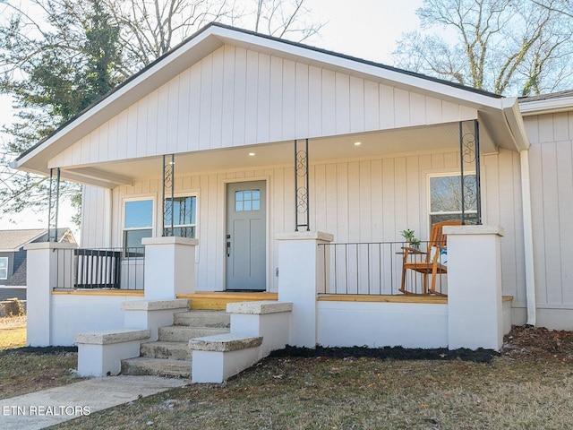 view of front of house featuring covered porch