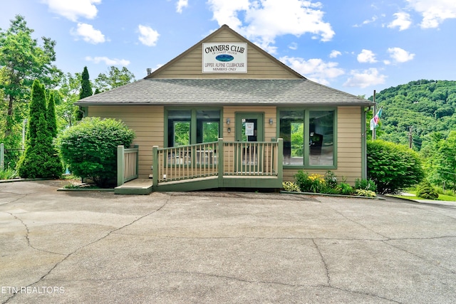 view of front of house