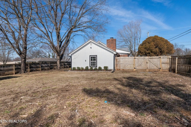 exterior space featuring a yard