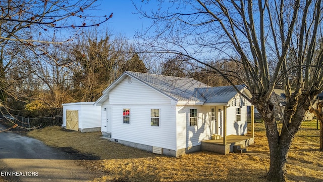 view of home's exterior