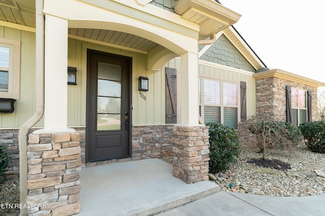 view of property entrance