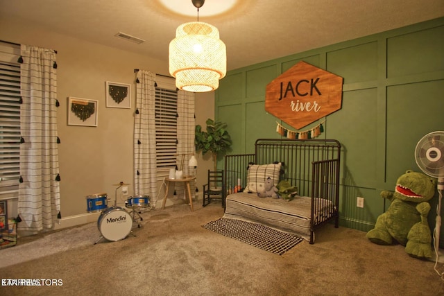 sitting room with carpet