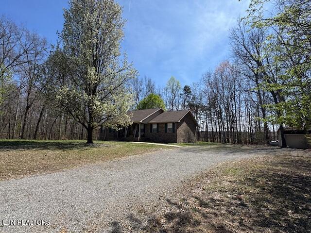 1039 S Ln, Grimsley, TN 38565 - ranch-style home with driveway