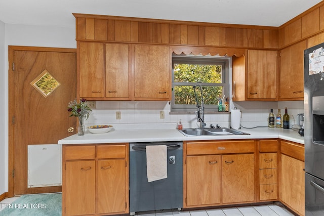 kitchen featuring dishwasher, sink, decorative backsplash, and stainless steel fridge with ice dispenser