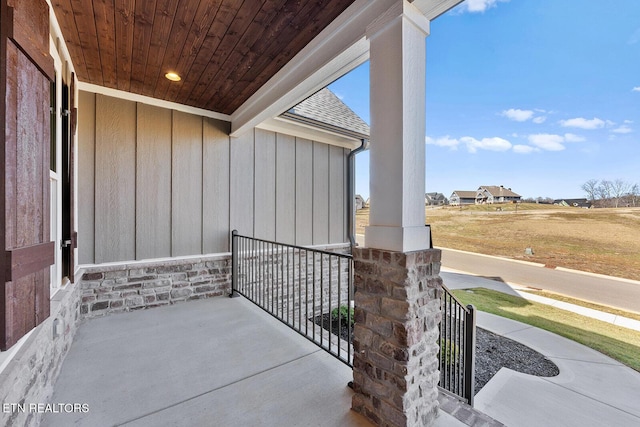 exterior space featuring a porch