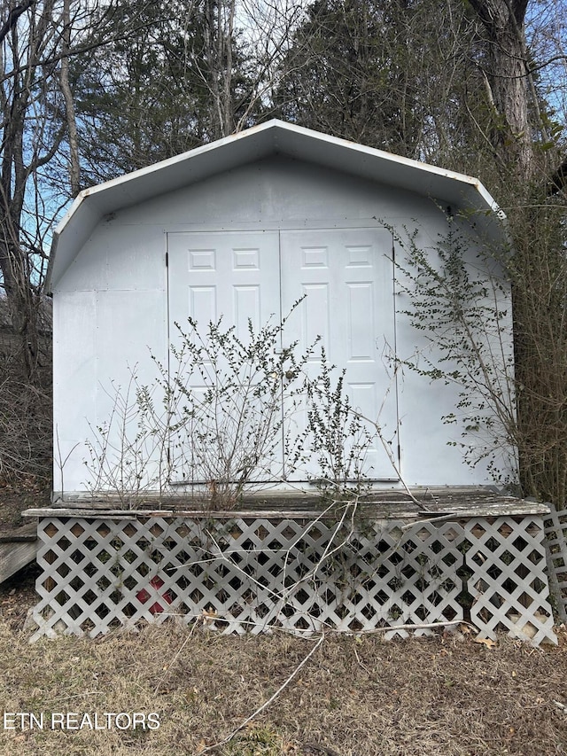 view of outdoor structure