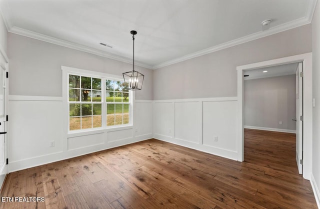 295 Caulderwood Ln, Lenoir City, TN 37771 - unfurnished dining area with hardwood / wood-style floors, a notable chandelier, crown molding, and visible vents