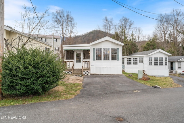 view of front of home featuring a porch