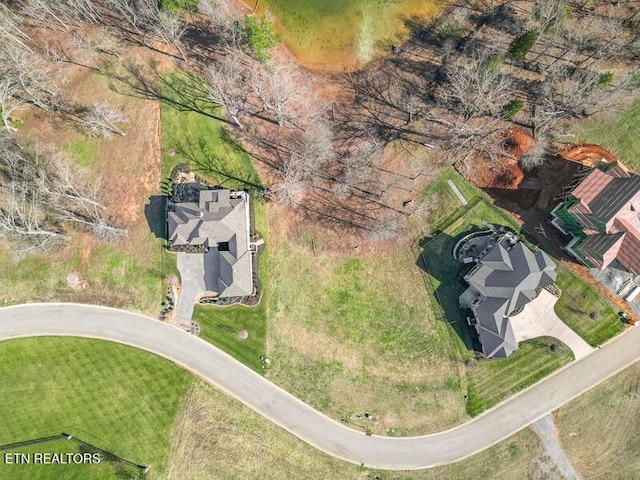 17394 Lighthouse Pointe Dr, Lenoir City, TN 37772