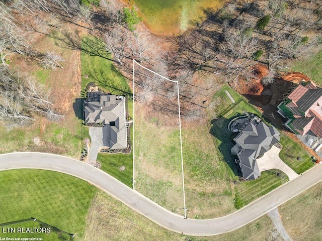 17394 Lighthouse Pointe Dr, Lenoir City, TN 37772