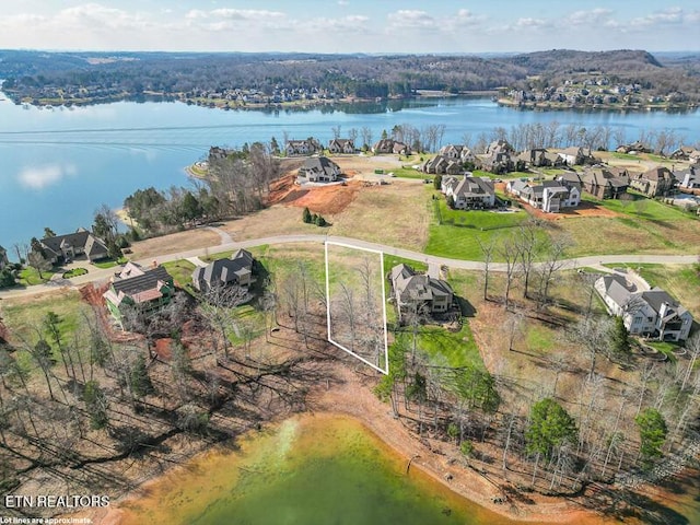 17394 Lighthouse Pointe Dr, Lenoir City, TN 37772