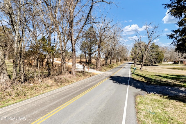 Listing photo 3 for 2042 Niles Ferry Rd, Madisonville TN 37354