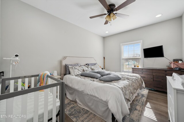 bedroom featuring ceiling fan, wood finished floors, and recessed lighting