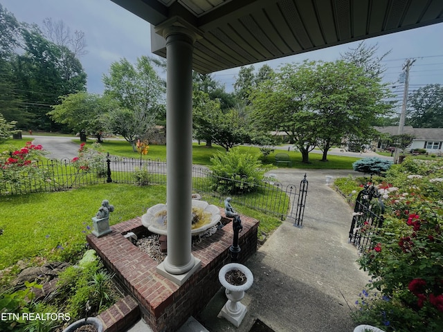 5001 Cheyenne Dr, Crossville, TN 38572 - view of patio