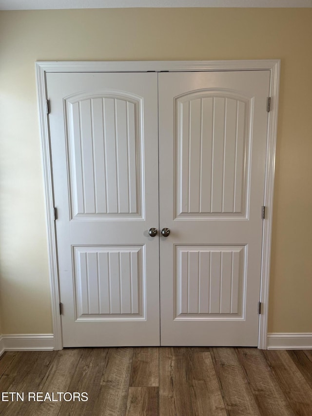 room details featuring hardwood / wood-style floors