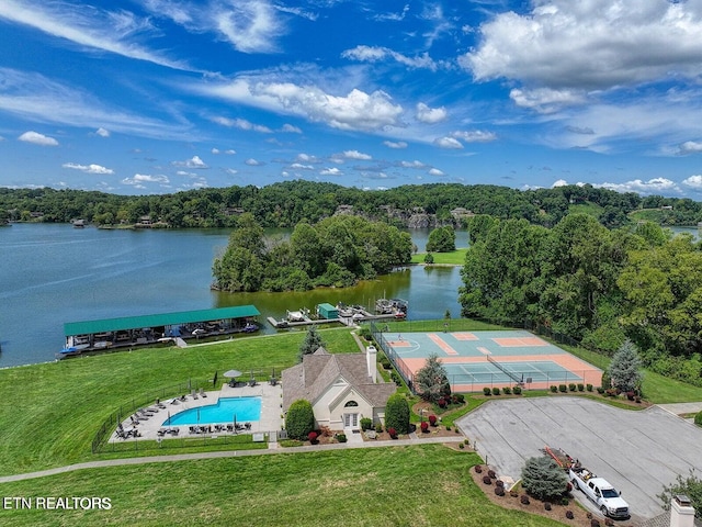 3413 Commodore Pt, Knoxville, TN 37922 - aerial view of a large body of water, a pool area, and a heavily wooded area