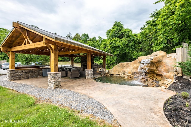 Listing photo 3 for 3654 Louisville Rd, Louisville TN 37777