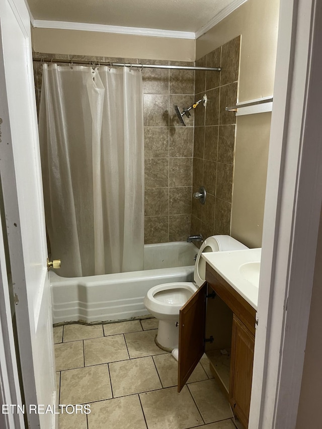 full bathroom featuring shower / bathtub combination with curtain, tile patterned floors, toilet, vanity, and crown molding