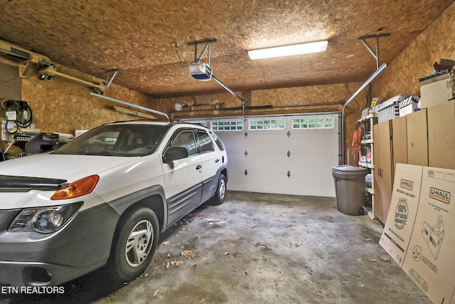 27 Brambleton Ct, Crossville, TN 38558 - garage with a garage door opener