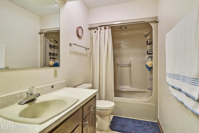 27 Brambleton Ct, Crossville, TN 38558 - full bath featuring vanity and shower / bath combo with shower curtain