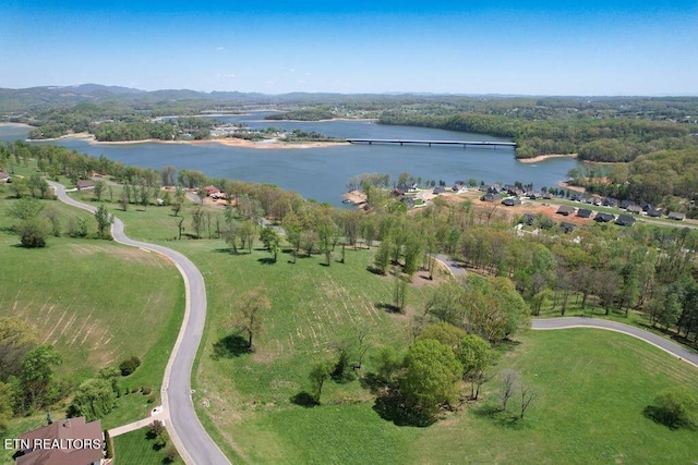 Listing photo 3 for 2414 Starboard Crest Rd, Morristown TN 37814