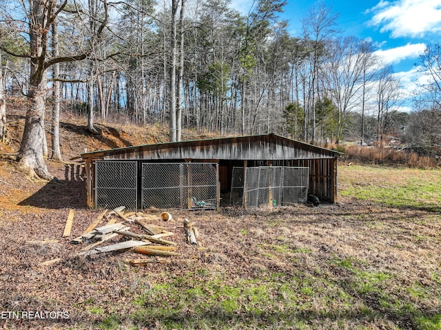 view of outdoor structure with an outdoor structure