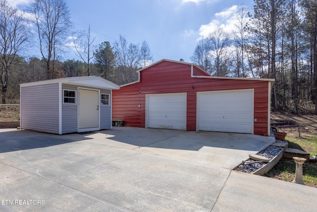 view of detached garage