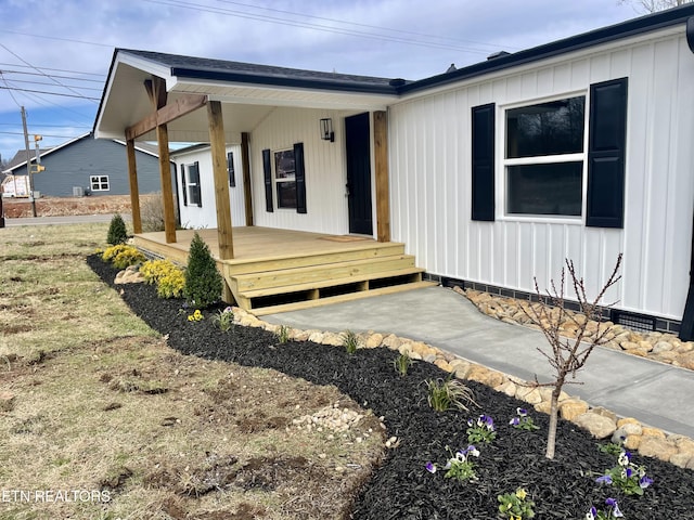 exterior space with a porch