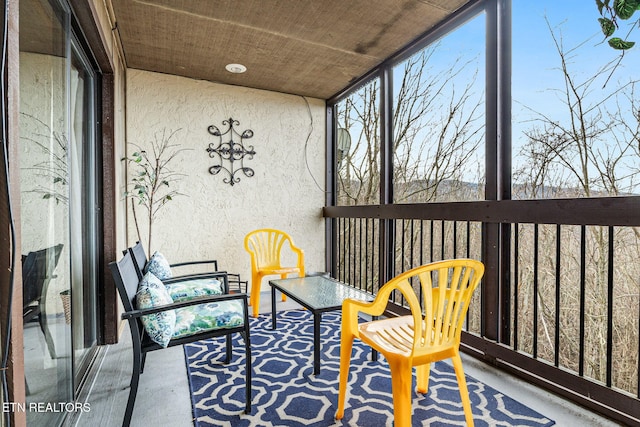1130 Ski View Dr, Gatlinburg, TN 37738 - view of sunroom / solarium