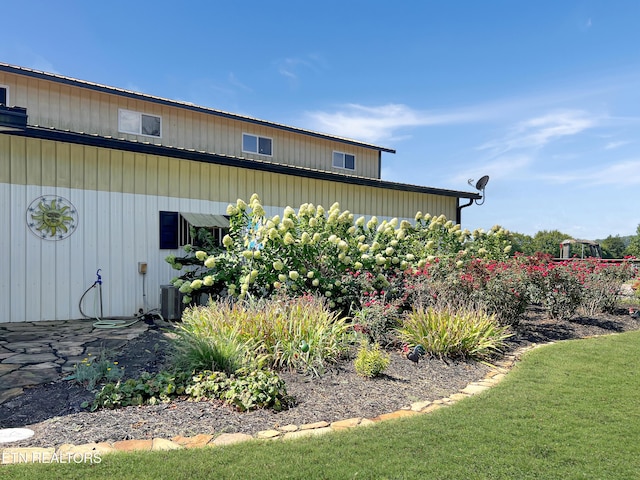 view of side of property