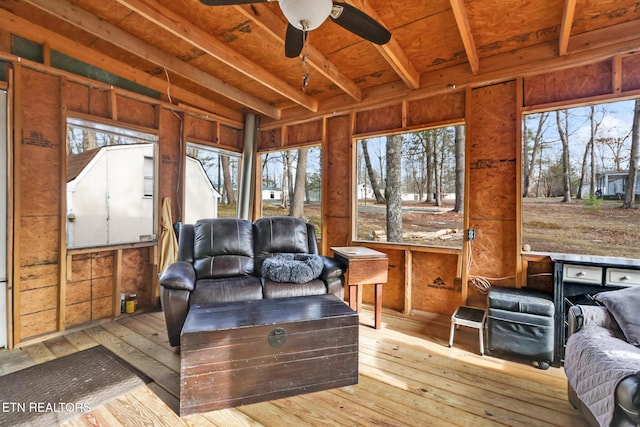 sunroom / solarium with ceiling fan