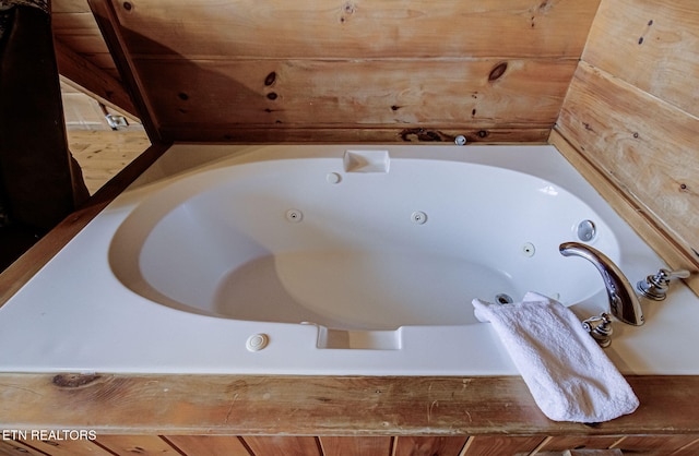 room details with tiled bath