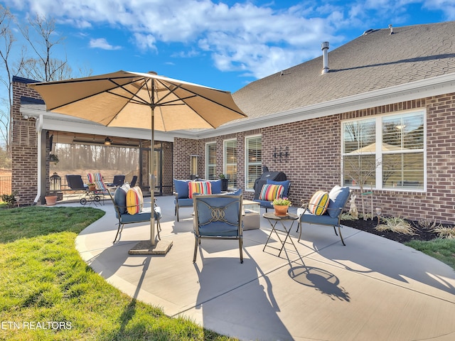 view of patio with outdoor lounge area