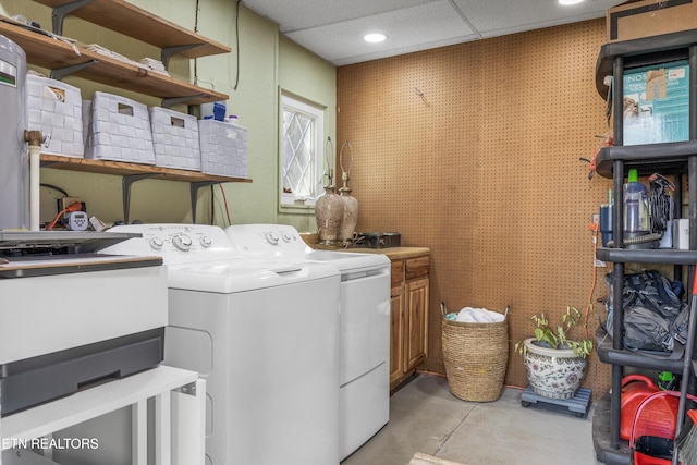 laundry area featuring cabinet space and independent washer and dryer