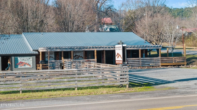 view of front of house