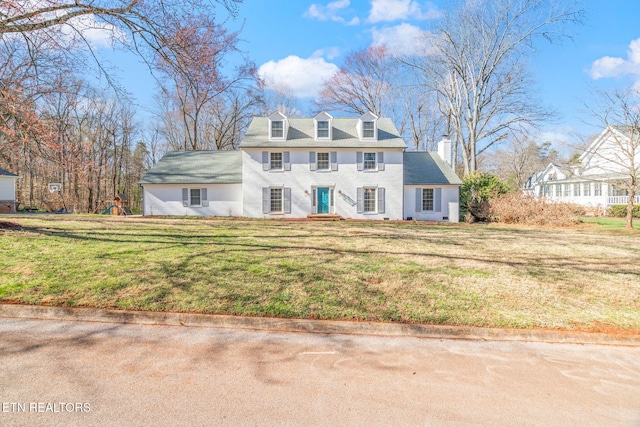 view of front of house with a front lawn