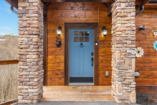 view of entrance to property