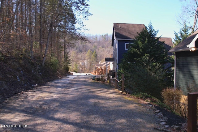 143 N Bridge Ln, Lafollette, TN 37766