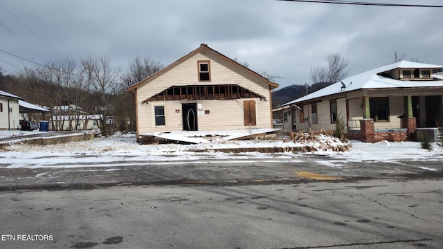 view of front of home with a porch