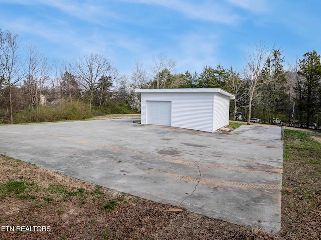 detached garage with driveway